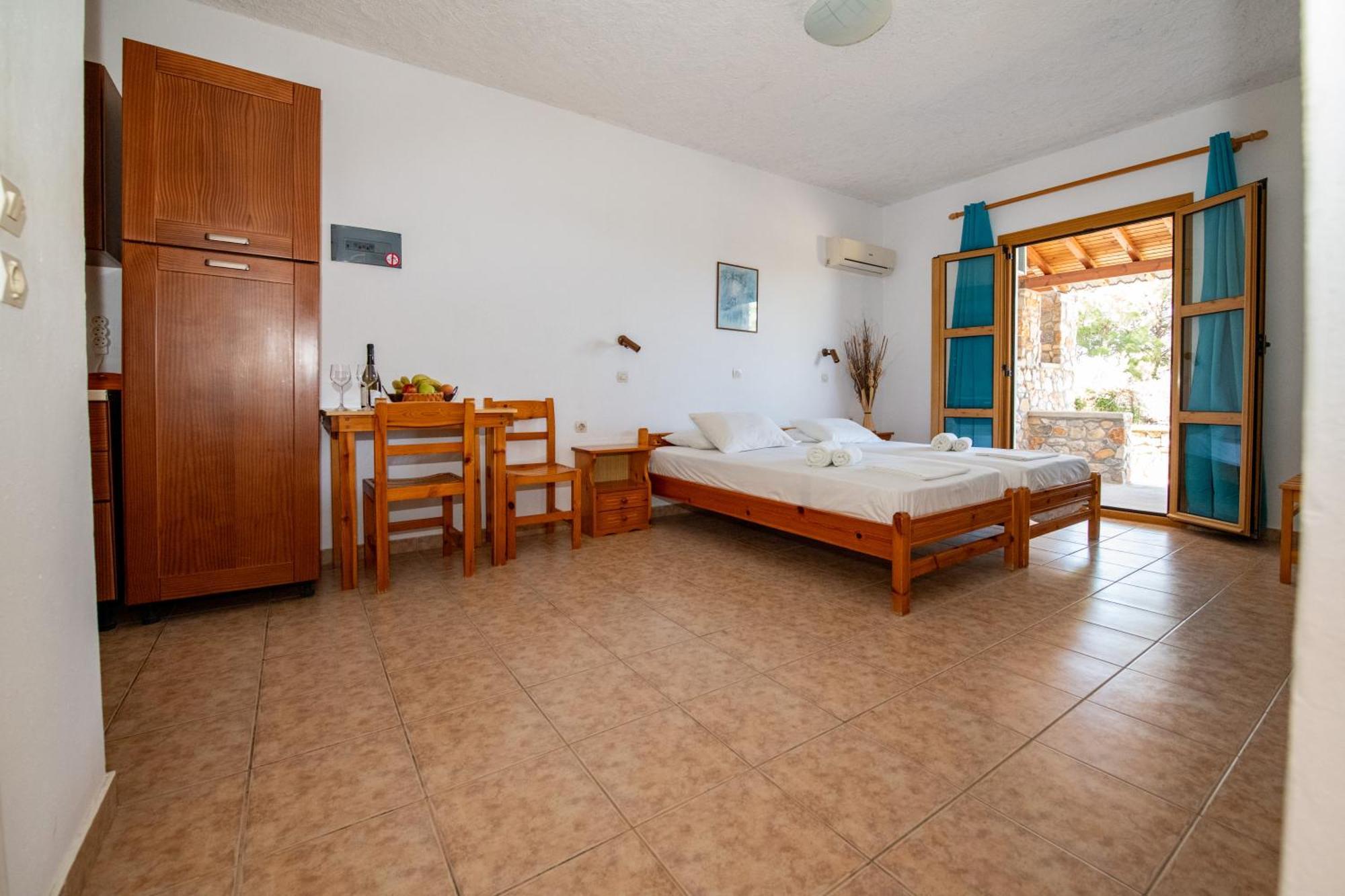 Aparthotel George Seaside Serviced & *