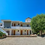 George Seaside Serviced Studios & Apartments